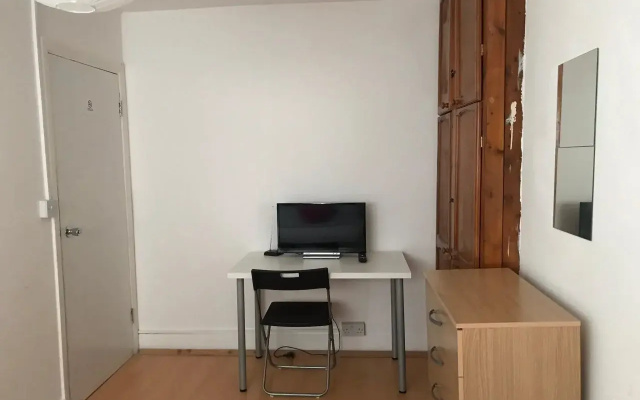 Poplar Guest House