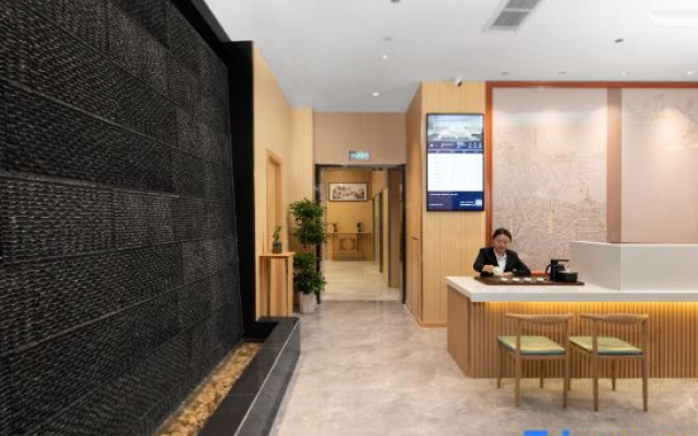 hongtu Hotel (Fengcheng River View Hotel, Pozi Street, hailing)