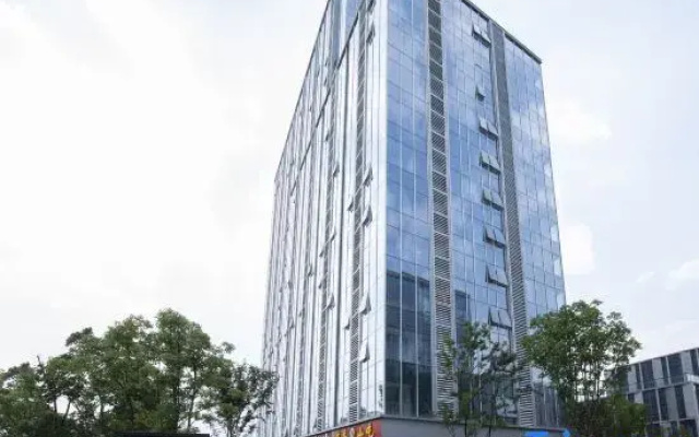 Qingmu Select Hotel (Nanjing Lishui High-speed Railway Station Jiaotong Road)
