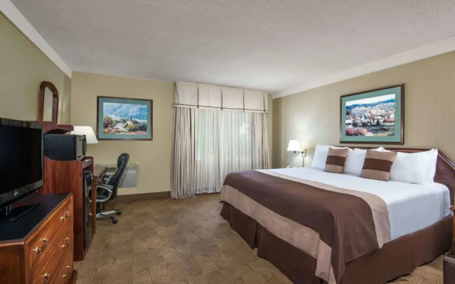 Ramada by Wyndham Denver Downtown