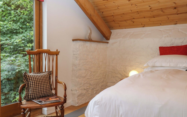 Dolphin Cottage