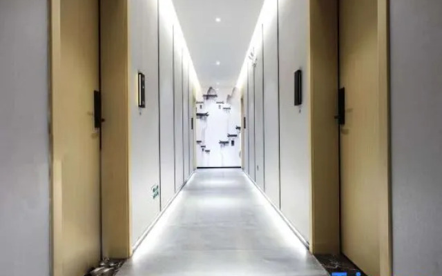 Lanshe Yaju Hotel