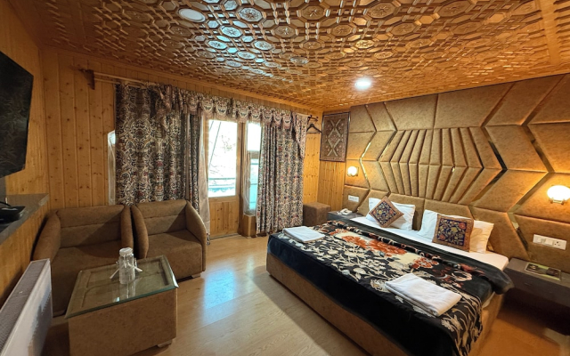 Srichan Resorts