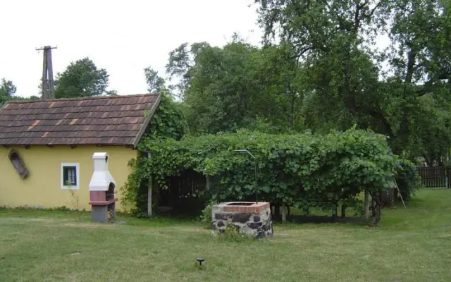 Angyalka Lak