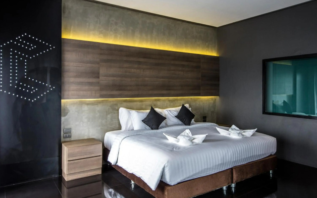 Cresco Hotel Buriram