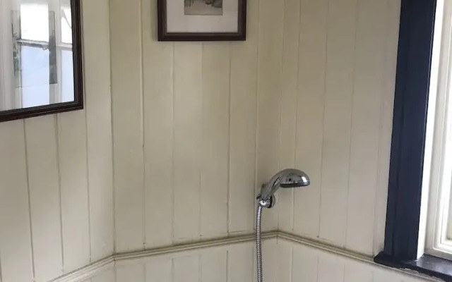 Drewe Arms Bunk Rooms