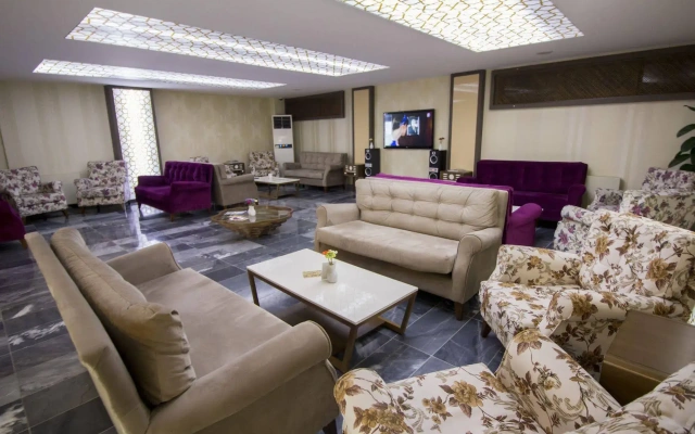 Hotel Business Han