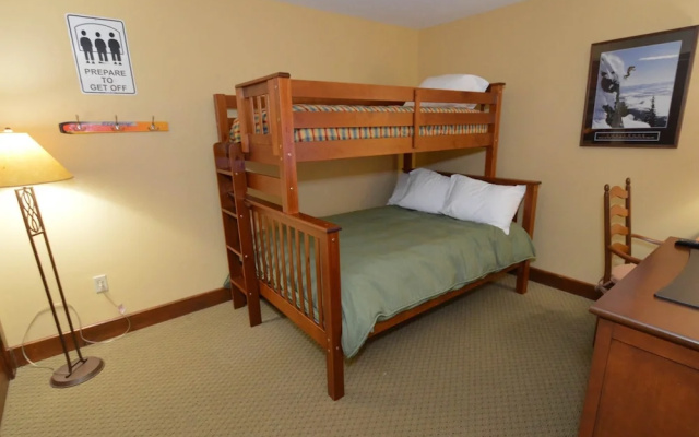 3br+: Camp 4 # 26