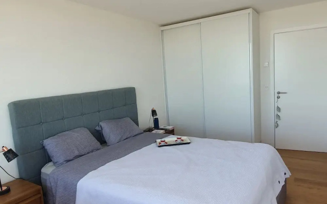 Modern Apartment First Line Beach, Montevideo UY