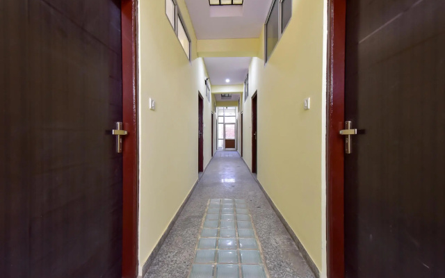 OYO 77294 Hotel Vanshil