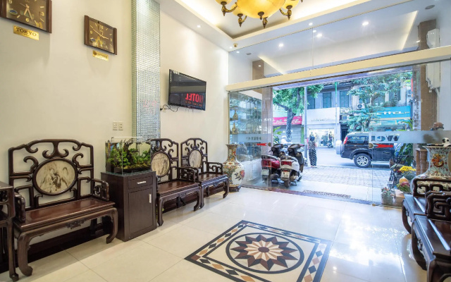 OYO 518 Chariot Hotel