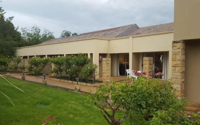Acacia Lodge