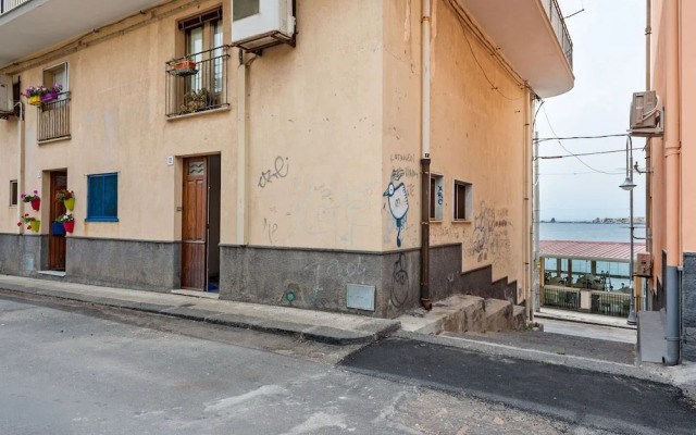 Serene Holiday Home in Acireale near Sea