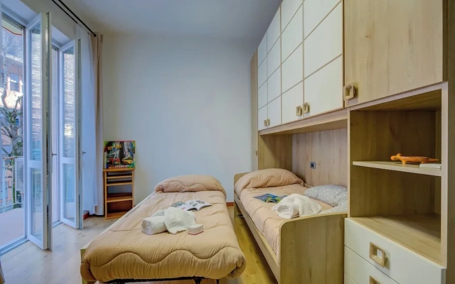 Asia Apartment Laveno Center