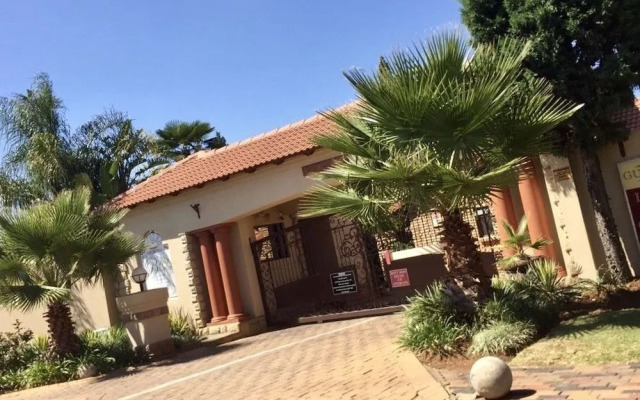 Le Cozmo Guest House