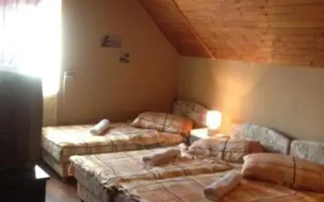 Fezőr Panzió és Étterem