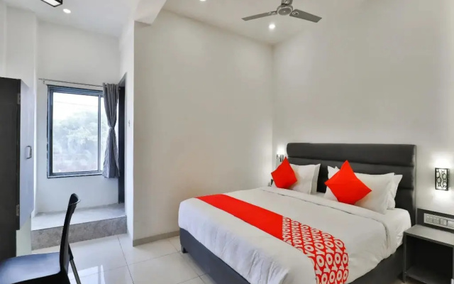 Nova Hotel New Crossroad By OYO Rooms