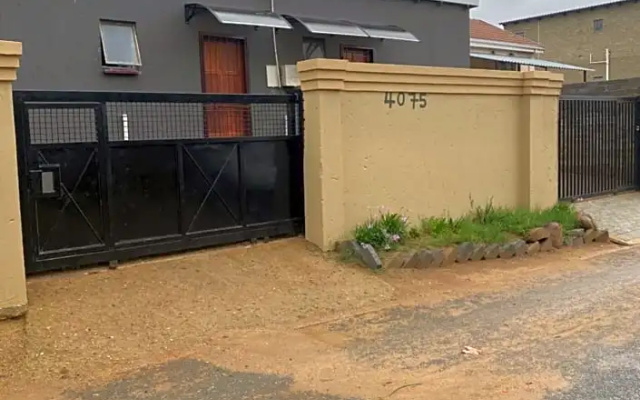 Ext4 Guest house