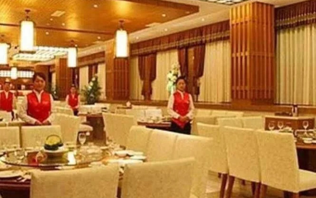 Hui Feng Hotel