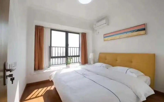 Shengang Apartment Zhuoyue Qianhai