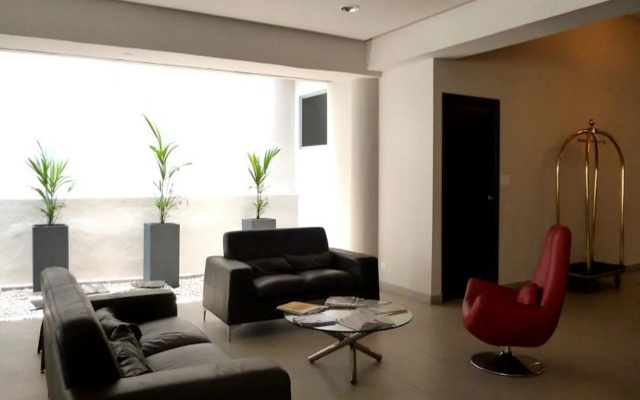 Hotel Tower House Suites
