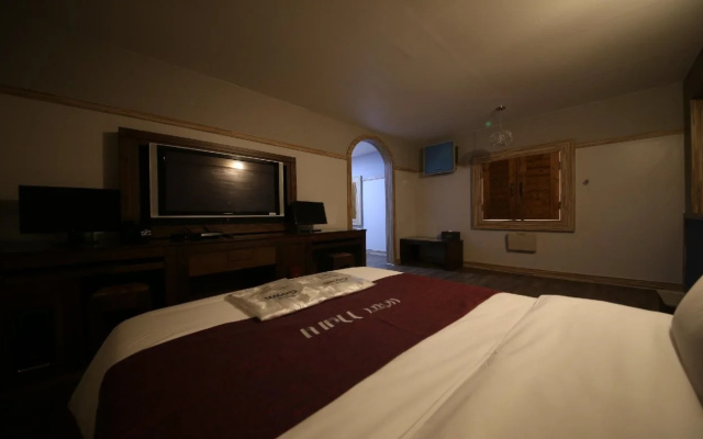 Hotel Haru