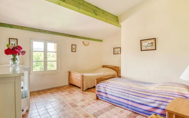 The Awning Housecosy Holiday Home in Rustrel With Swimming Pool
