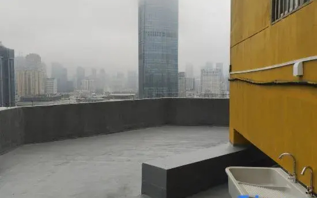 Starry Sky Rooftop Hostel (Wuhan Hanzheng Street Subway Station)