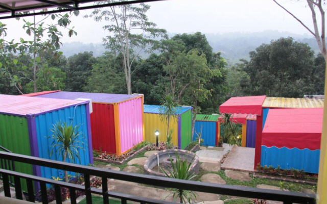 Hotel Container Inn Puncak Mitra RedDoorz