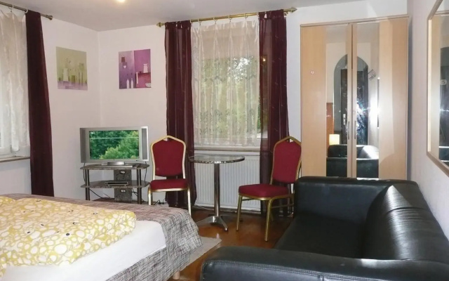 City Hotel