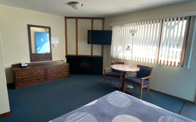 Waterway Inn