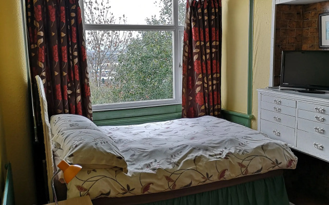 Chimneys Guest House