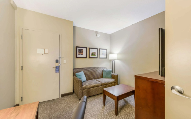 Comfort Suites Chicago O'Hare Airport