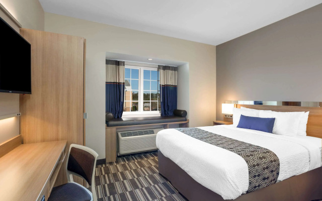 Microtel Inn & Suites by Wyndham South Hill