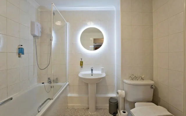 Imperial Meridian Place Apartment
