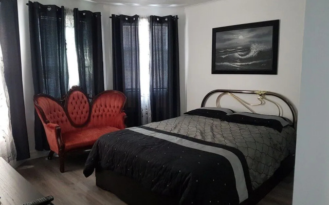 At The Harbourfront B&B