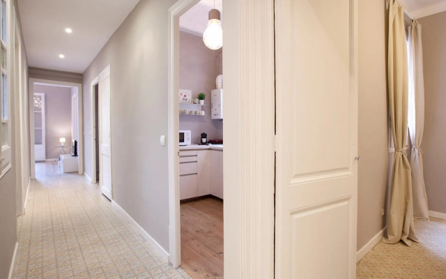 SOFIA 2 · Sofia's Gallery · Charming apartment in a real Barcelona surrounding