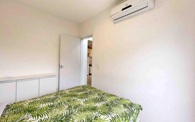 Apartamento Ubatuba, AR, Varanda Gourmet, Piscinas e 300mt Praia
