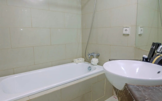 Great Location 1BR Gandaria Heights Apartment