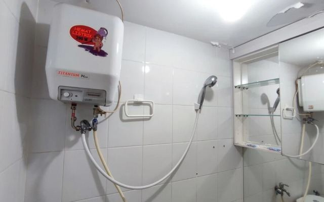TRV at Bassura Apartment by Ruang Nyaman