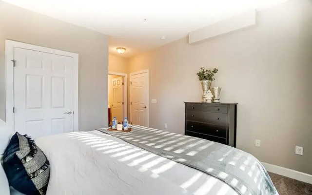 Polaris Luxury 2BR WFH Ready Pet Friendly
