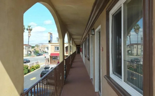 New Bay Motel