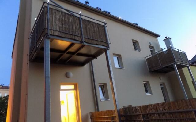 Отель Karlsbad Apartments Чехия, Карловы Вары - отзывы, цены и фото номеров - забронировать отель Karlsbad Apartments онлайн вид на фасад