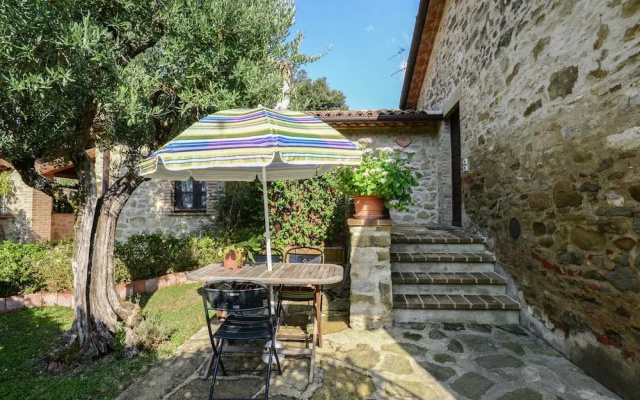 Modern Holiday Home in Monte Santa Maria Tiberina