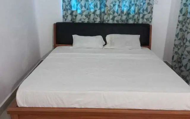Lux Suites Mkomani Beachfront Apartment
