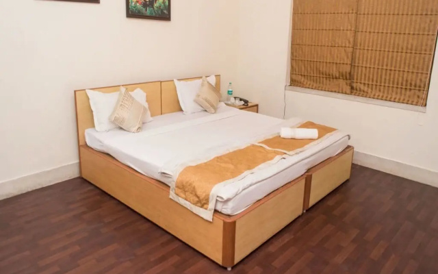 OYO 6477 Guest Accomodation FE 173