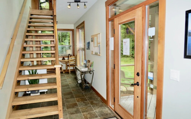 Cobble Wood & Bird Sanctuary Guest Houses