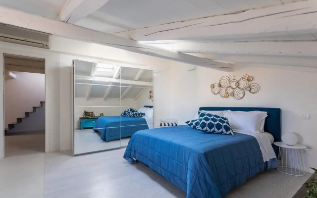Mirror Apartment With Seaview Terrace