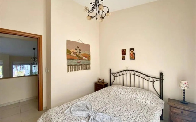 Helios Villa Sea Front - 3 bedrooms 7 guests