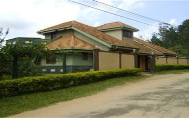 Отель Vlars Holiday Bungalow вид на фасад